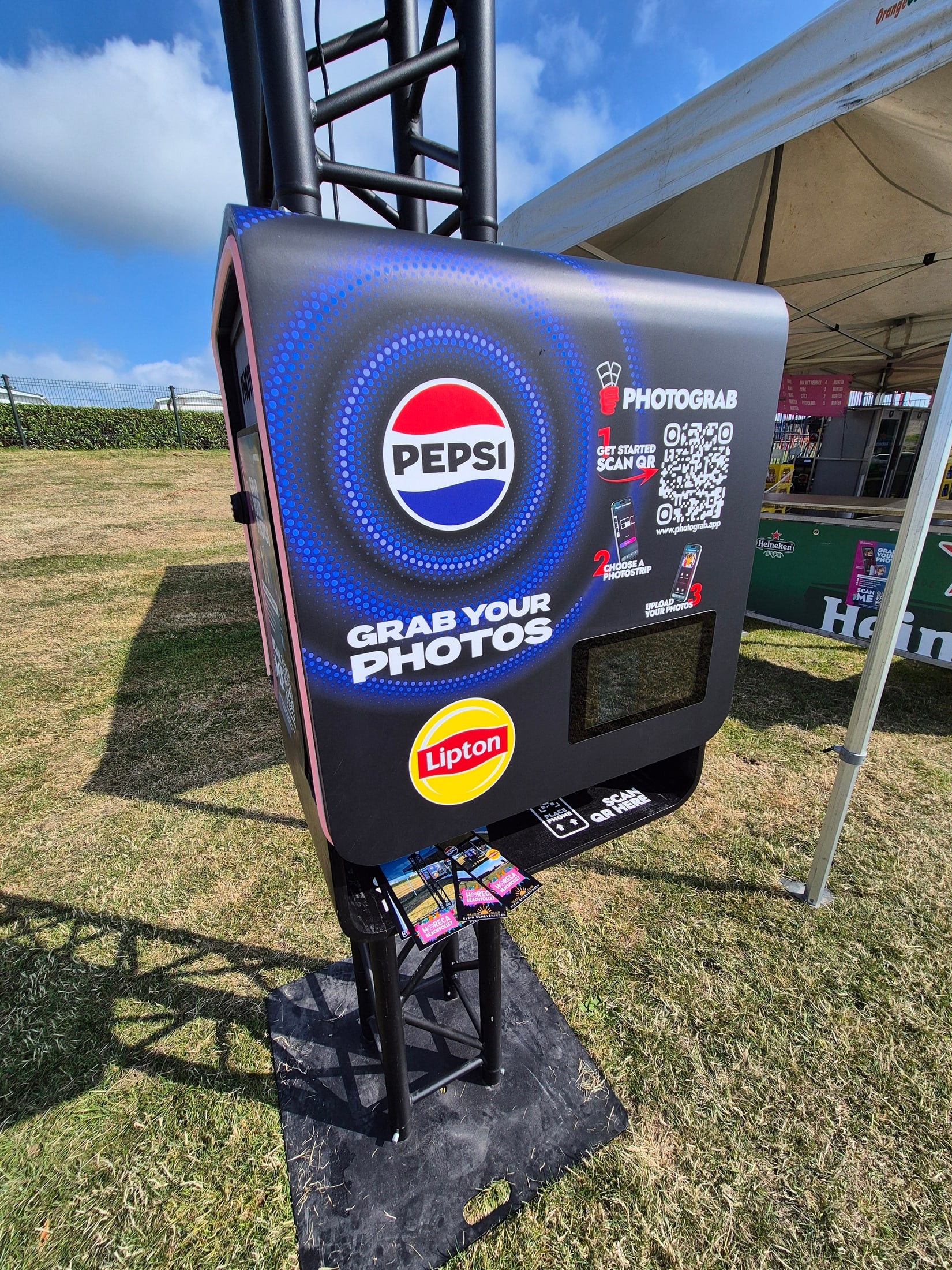 Custom Pepsi PHOTOGRAB unit installed outdoors